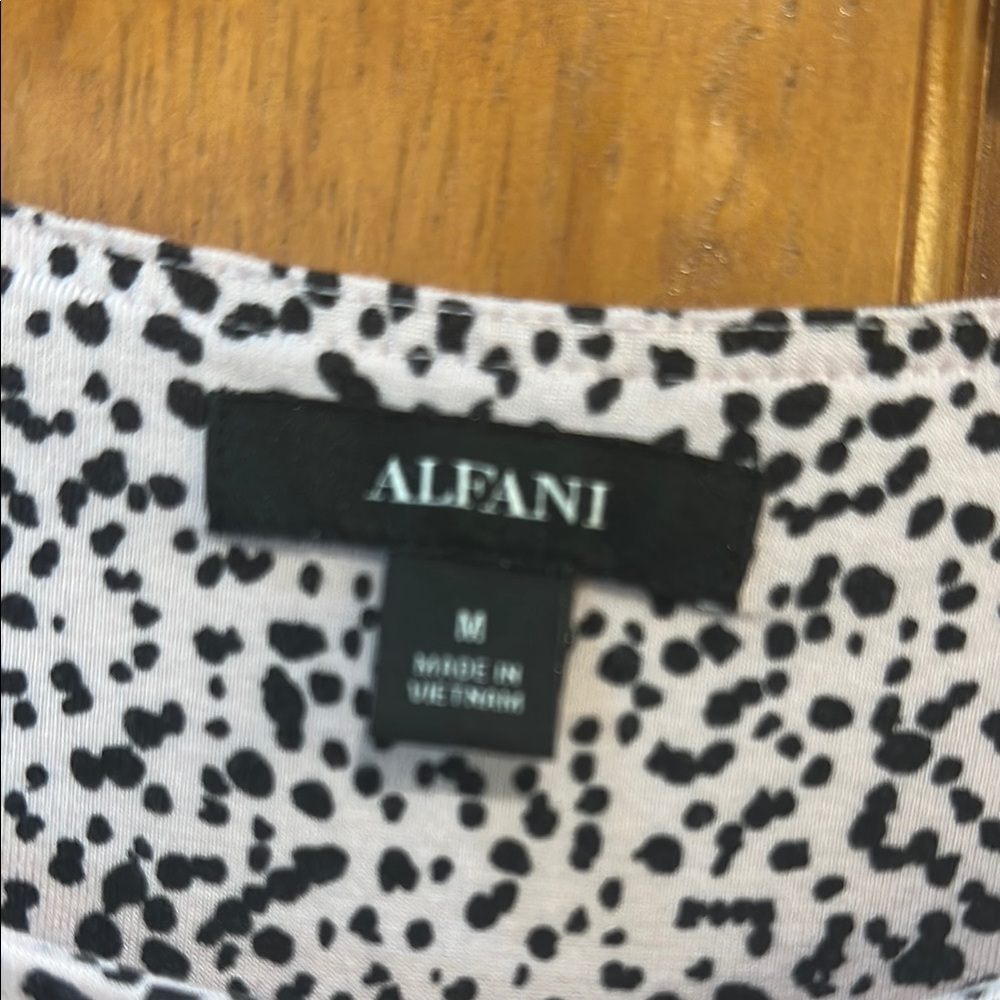 Women's Black and White Speckled Top